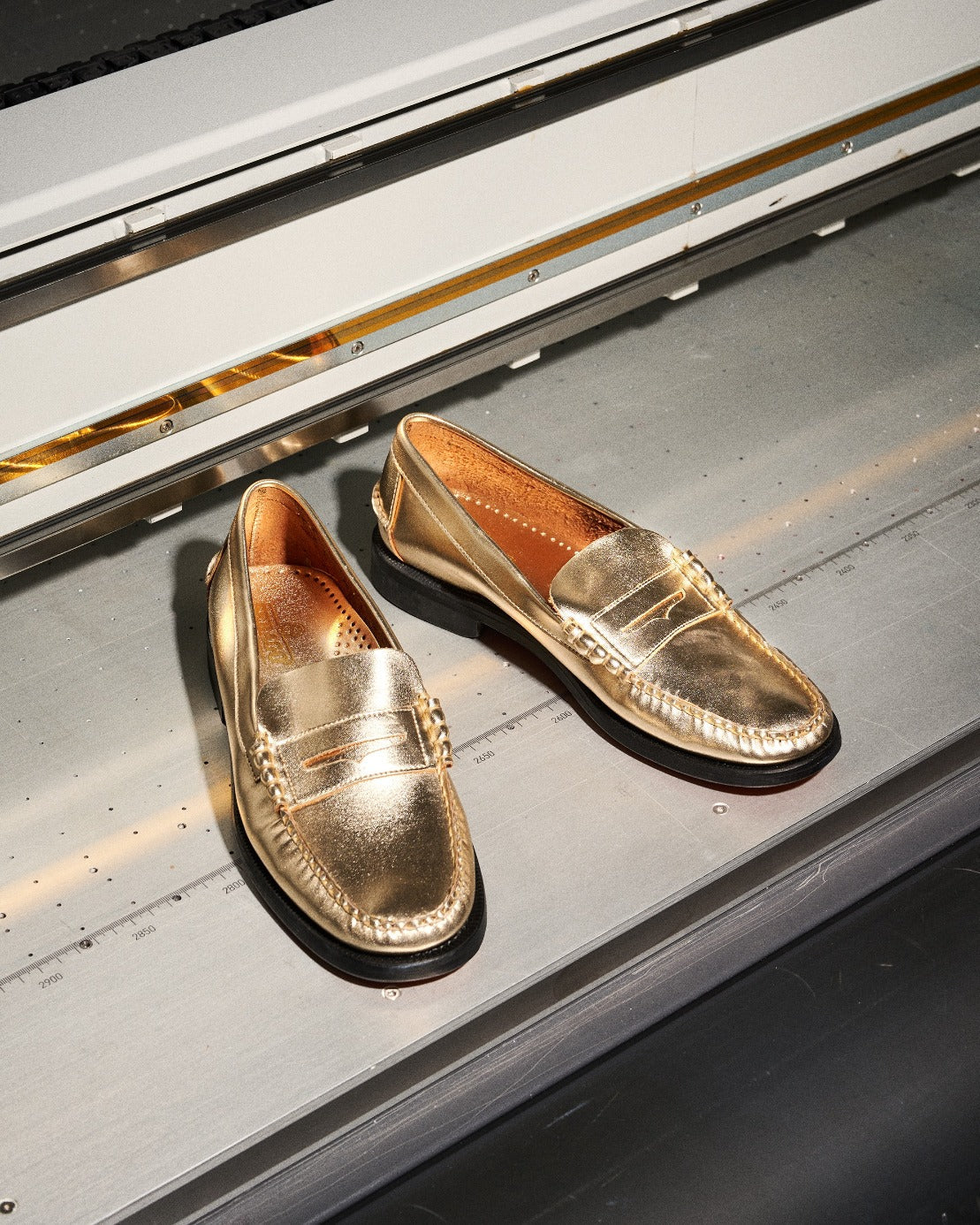 Dan Met Woman - Gold | Sebago Women